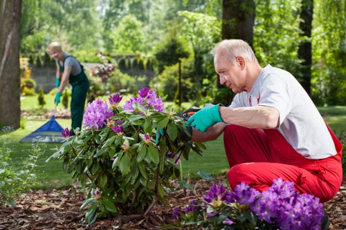 Acknowledgement step in a gardeners complaints procedure
