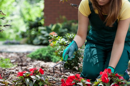Trusted Gardeners Pinner payment methods including card, PayPal, and bank transfer
